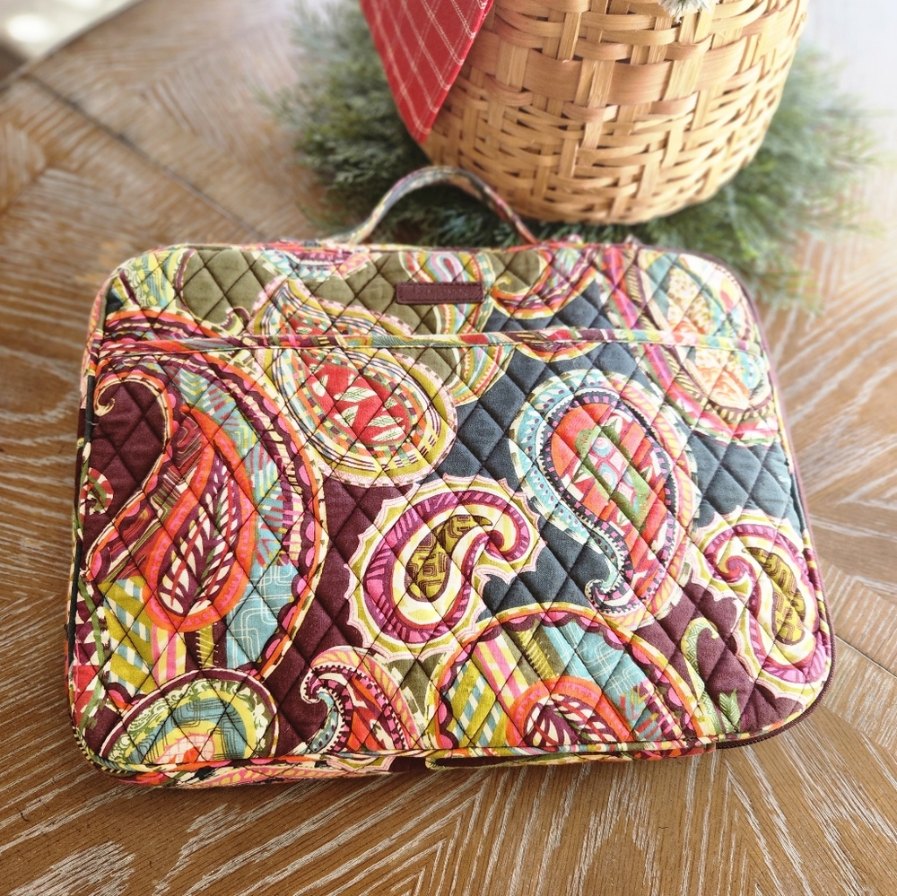 Vera Bradley Zippered Tablet case in Heirloom Paisley